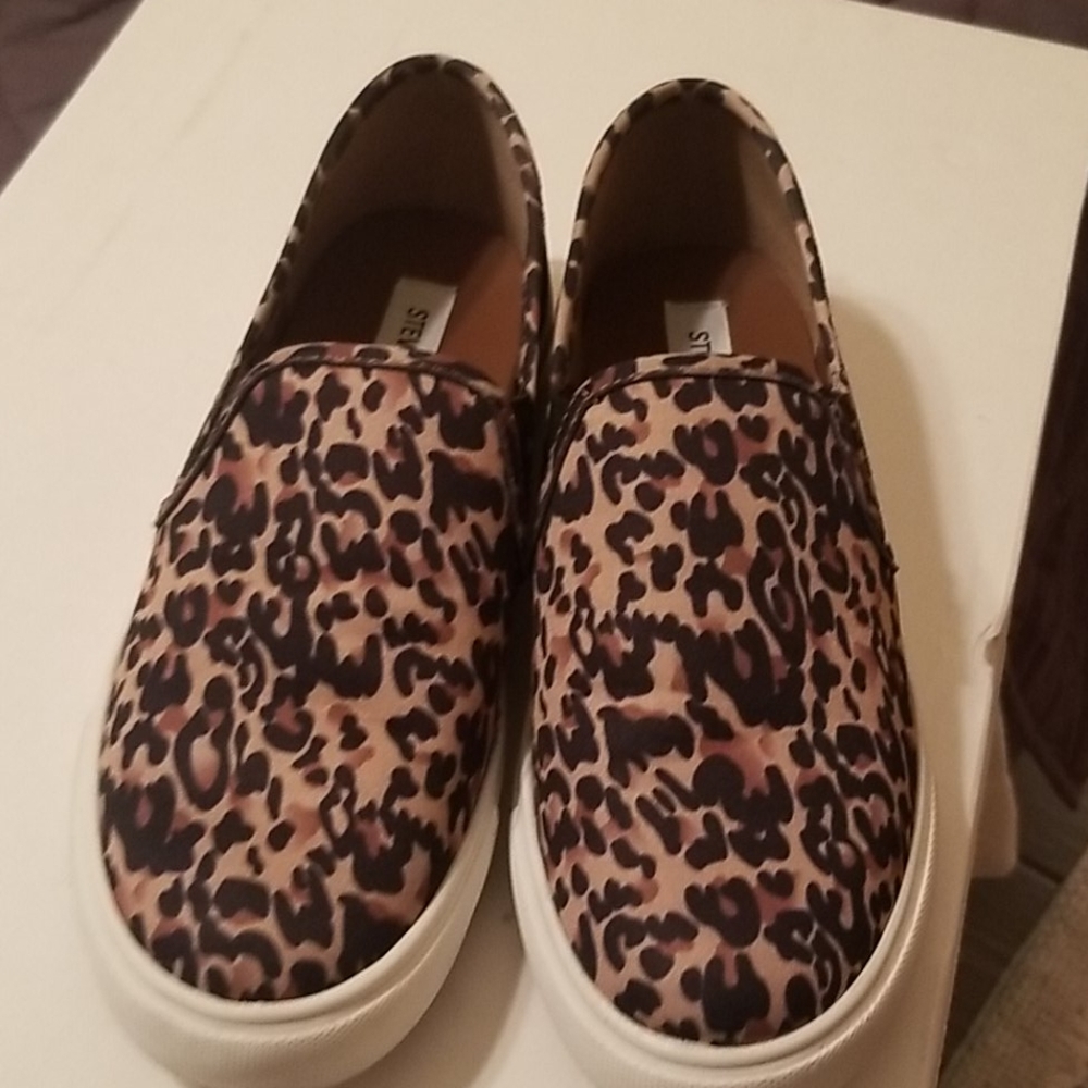 Steve Madden Leopard Print Slip On Sneakers - Picture 4 of 5